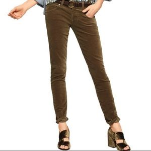 NWT Cabi Fall ‘18 Skinny Corduroys Size 2